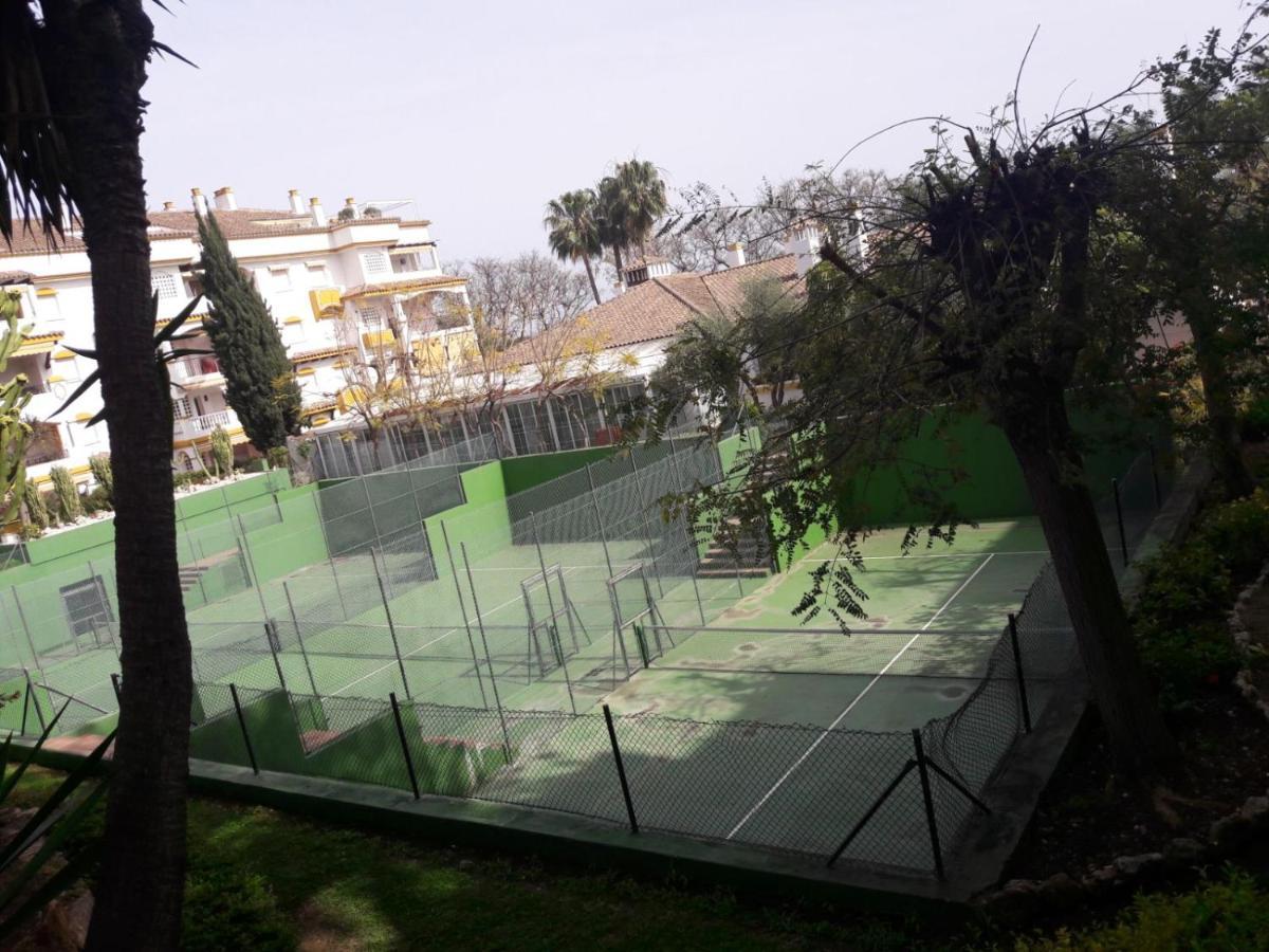 Chez Elo'S Marbella Milla De Oro. Jardin Privado Apartment Luaran gambar
