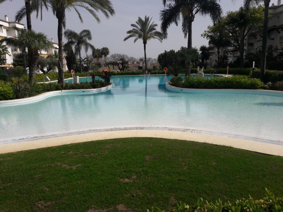 Chez Elo'S Marbella Milla De Oro. Jardin Privado Apartment Luaran gambar
